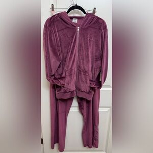 PINK Victoria's Secret Velour Sweat Suit in Burgundy size XL